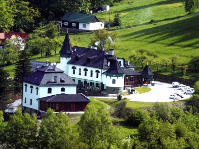Hotel Zlaty Orel Остравице Экстерьер фото