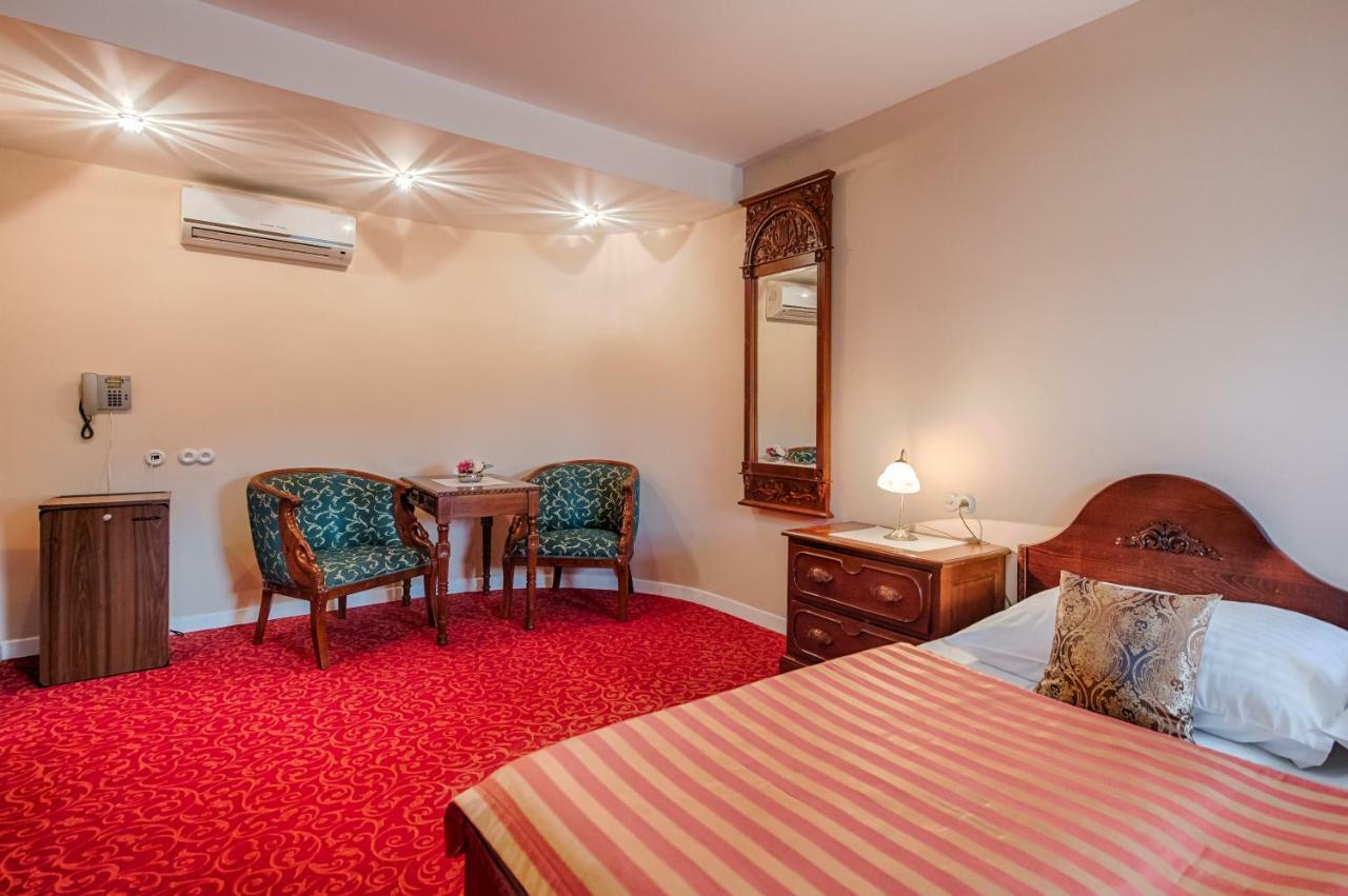 Hotel Zlaty Orel Остравице Экстерьер фото