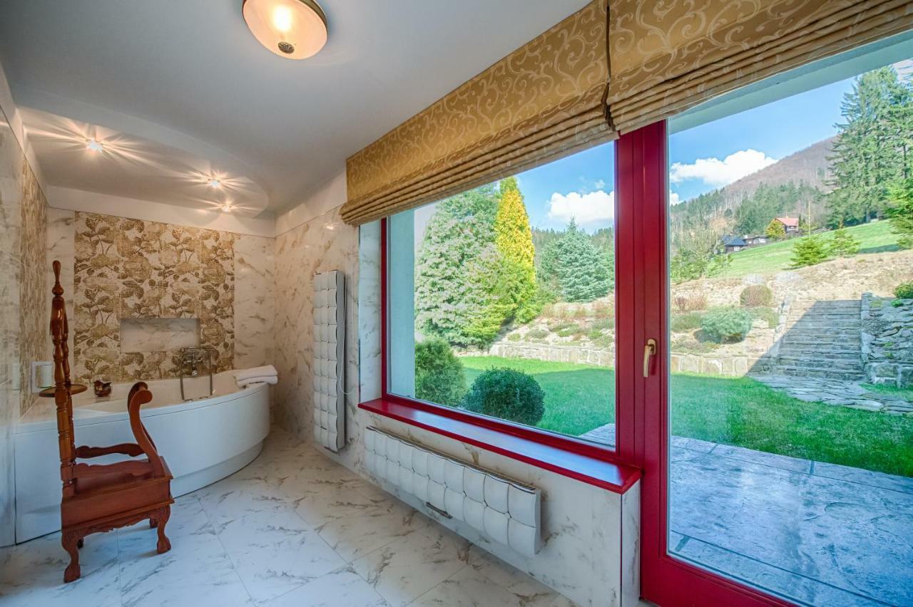 Hotel Zlaty Orel Остравице Экстерьер фото